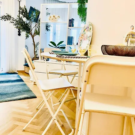 Felicity Blue Thessaloniki