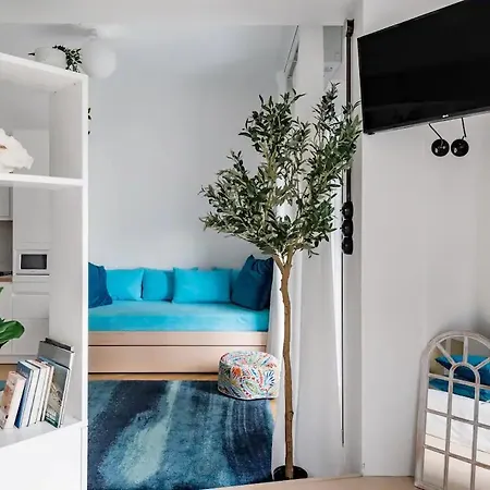 Felicity Blue * Thessaloniki